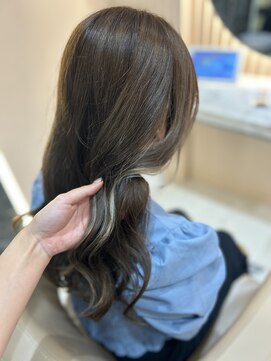 アース 秋田新国道店(EARTH) ホワイト系イヤリングカラー