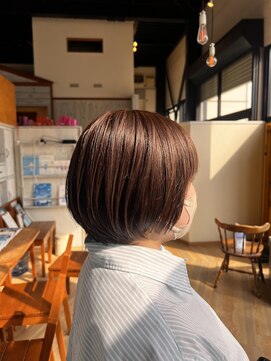 チル(Chill) chill/ショートボブ×ナチュラルベージュ