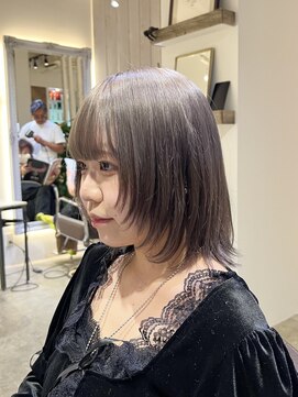 グラッド(GLAD.) ミディアムウルフカットネオウルフカット顔まわりレイヤーカット