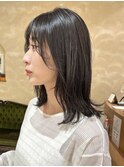 暗髪グレージュ くびれミディアム レイヤーロブ 顔周りレイヤー