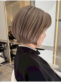 表参道酸性ストレートパーマ艶髪ショート梅雨対策グレージュ40代