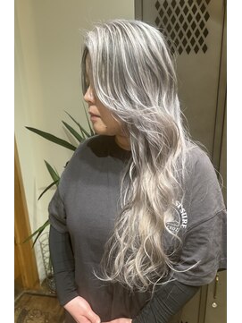 リフル 八王子(RIFULL) ハイライト　バレイヤージュ　ショート　レイヤー　髪質改善