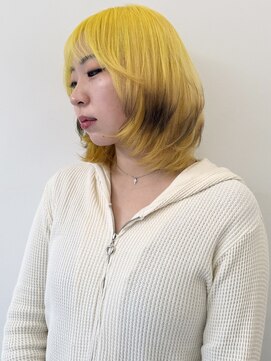 ココ 原宿(KOKO) 大人ガーリー似合わせカットミディアムレイヤーカットイエロー