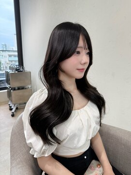 アム 表参道(am) 小顔薄めバンググレージュレイヤーロング前髪パーマ黒髪