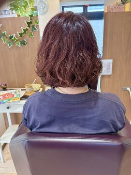 エル バイ ファースト(L by first) 【L by first】ふんわりパーマ×カシスピンク 20代/30代/40代.50