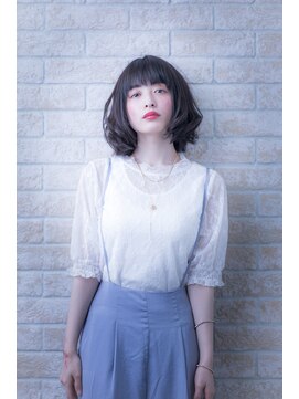 エルデ ナインズ ヘアー スタンド 川口店(elde 9's HAIR STAND) グレージュひし形シルエットの大人かわいい切りっぱなしボブ