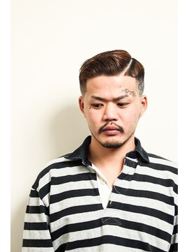 メリケンバーバーショップ フクオカ(MERICAN BARBERSHOP FUK) かき上げヘアショートレイアーくせ毛風パーマコンマヘアa11