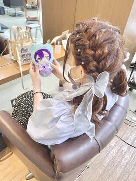 ディア(.eer) 編み込み × ツインテール // ライブヘア