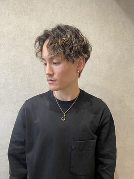リアイス(Re:ICE) メンズマッシュセンターパート波巻きスパイラルパーマ