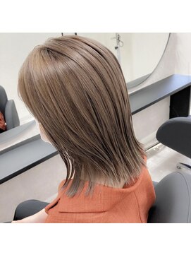 エル(elle.) bleach color