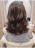 大きめゆるふわナチュラルウェーブくびれヘア段カットアラフォー