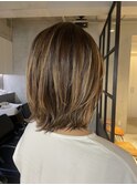 レディースミディアムレイヤー外ハネボブ40代