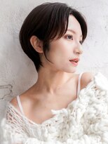 カライング(ing) 大人可愛い20代30代40代黒髪前下がりひし形小顔ボブ丸みショート