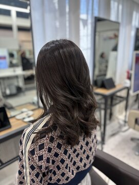 クレット(CLETO) 透明感オリーブグレージュ by稲川弥生