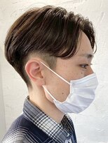 デプト(DEPT.)&nbsp;ニュアンスパーマセンターパートメンズパーマツーブロック眉毛