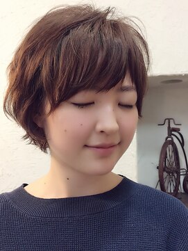 ムーンアディション(MOON ADDITION) ワンサイドショートくしゅっと大人無造作★面長さんにもオススメ