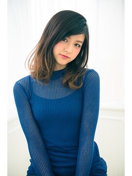 ラウレア リノ(Laule'a Lino) とろみミディアムヘア【オトナ女性】