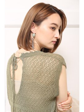 クラッチ ユニ(CLUTCH uni) くびれミディナチュラルワンカールボブd6