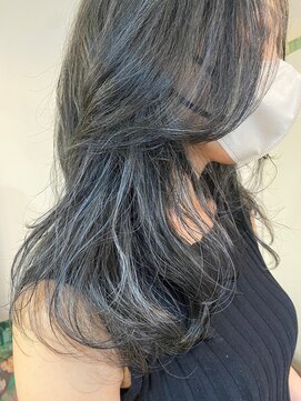 キサイ バズ(kisai BUZZ) かっこいい♪ホワイトアッシュブルー