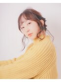 ミディアムヘアのシニヨンアレンジ