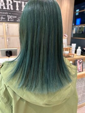 アース 三軒茶屋店(HAIR&MAKE EARTH) 三軒茶屋_レディース_セミロング_グリーン_エメラルドグリーン
