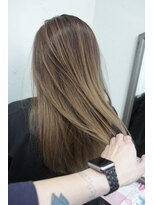 イロン(iroN)&nbsp;20代女性　ブラウンベージュ