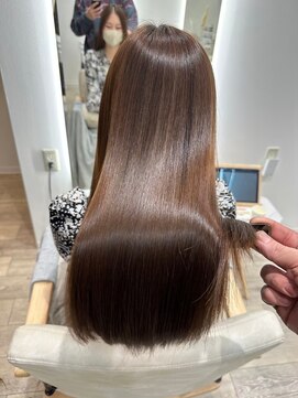 レヴ 草加店(LEV.) デザインカラー レイヤーカット ウェットヘアグレーベージュ