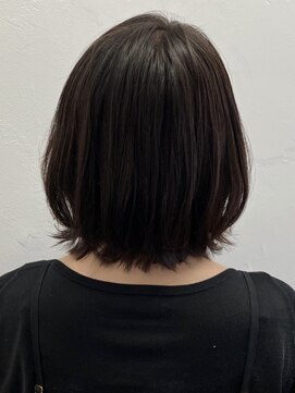 メロウ(me'lou) 《me’lou》レイヤー×ボブ20代30代40代50代