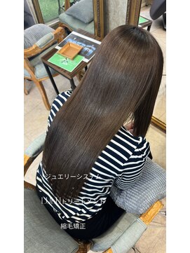 アンフィシュピトロワ(AnFye spi tlow) 縮毛矯正でブリーチ毛もツヤッツヤ艶髪ストレートに変身♪