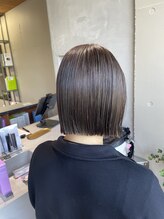 ニル(nil) グレージュカラー×切りっぱなしボブ