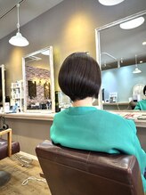 ヘアーメイクロージー 八軒店 (HAIR MAKE ROSY)&nbsp;丸みと艶が続く大人の上品ショートボブ