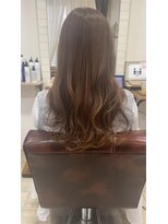 ラグーナ(Laguna) 大人可愛い透明感カラー☆レイヤーカットで作るゆるふわ艶ロング