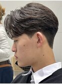 毛流れセンターパートニュアンスパーマカルマヘアメンズパーマ