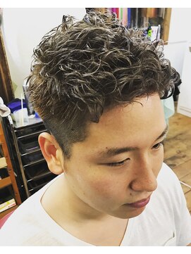 ヘア スタジオ クリブ 北千住(HAIR STUDIO CRIB) ぐるぐるショートブロック