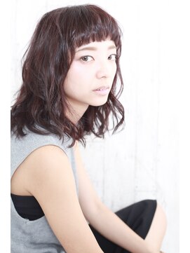 ナトゥーラ 八事店(Natura) ミディアムレングスの前髪短めオン眉巻き髪顔回りカット