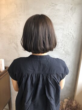 イロ ヘアー(iro hair) アゴラインボブ