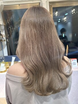 ルームバイシー 新宿(Loom. by Sea) 【Loom 林】ケアブリーチで叶えるミルクティーグレージュ