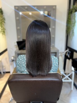 アールサロン アオヤマ(Rr SALON AOYAMA) まとまる艶
