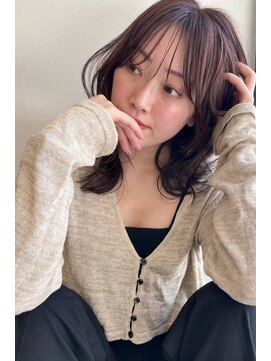 ラダ(Lada) くびれヘア シースルーバング 顔まわりレイヤー ラベンダー