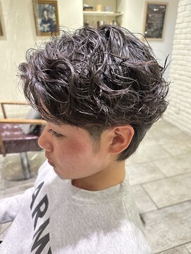 マカロンコワフュールドウシワカマル(macaron coiffure de ushiwakamaru) スパイラルパーマ