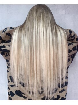 ボヤージュニケ(Voyage Nike) 編み込みエクステ×グラデーション