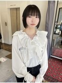 20代30代透明感暗髪アッシュブルーグレージュミニボブ