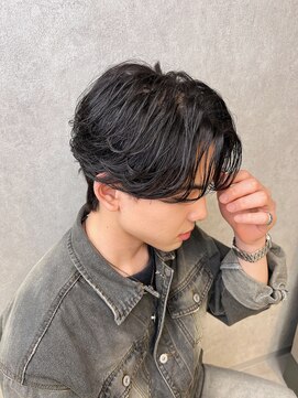 ジーナ 天神(Zina) 毛流れセンターパート