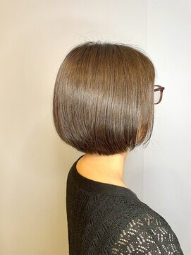 ブロッサム 東久留米店(Blossom) 40代50代似合わせ◎切りっぱなしボブ×ひし形シルエット