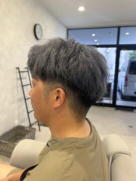 シルバーカラーｘフェードスタイル