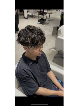 ミリ(milli Produce by ITAKURA) 波巻きパーマ