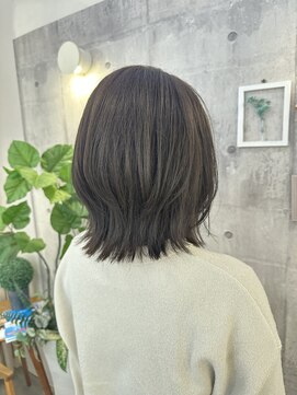 トルチュディジャンナ(Tortue de Janna) アッシュベージュ×レイヤースタイル