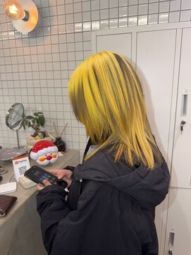 モニカ 原宿店(MONIQA) イエローデザイン