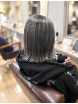 ホーミー(HOMMY)&nbsp;大人可愛いハイライトカラー