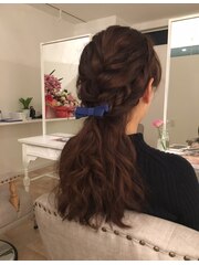 編み込みヘアアレンジ☆